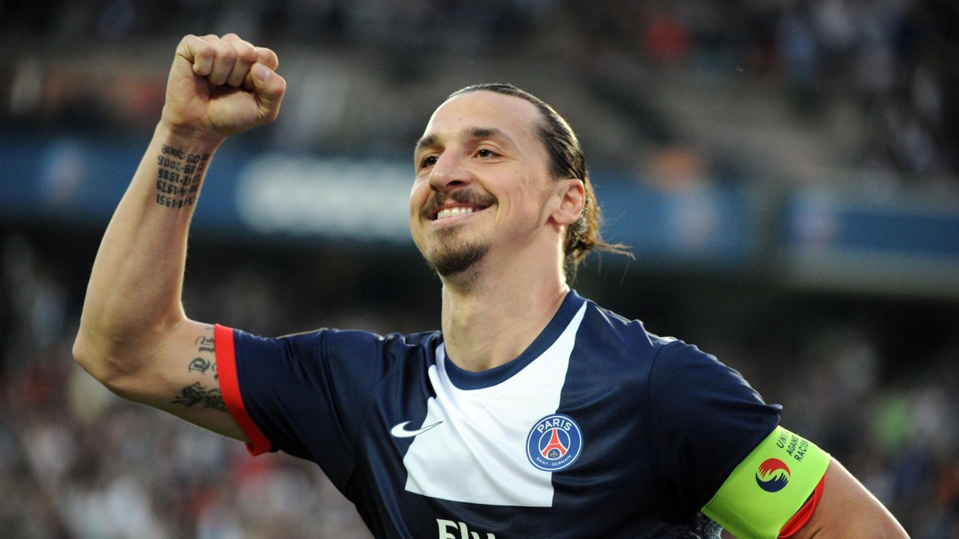 开云体育官方网站-曼城主场连胜状态火热冲击榜首,曼城联赛连胜纪录