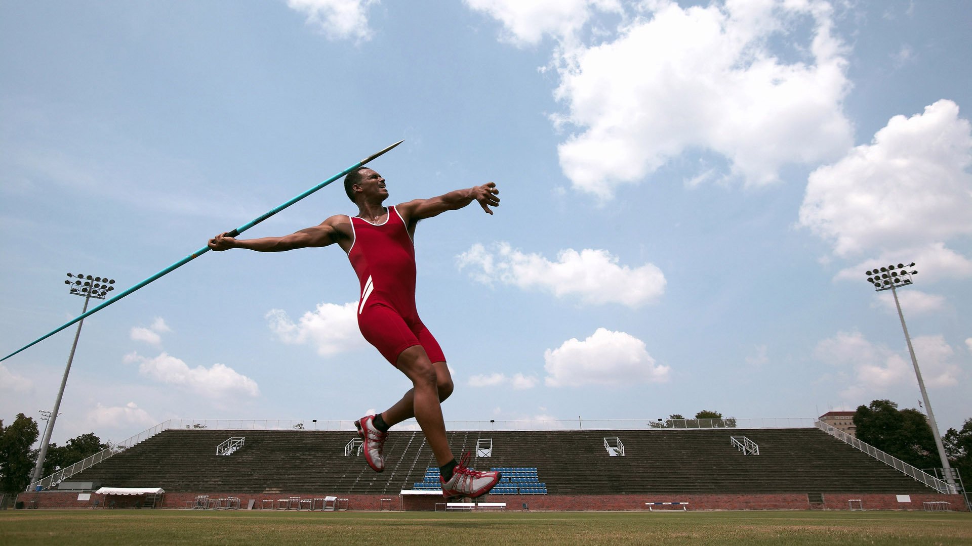 开云体育在线登入-主场气氛是否能直接影响点球心理稳定度，足球主场气氛